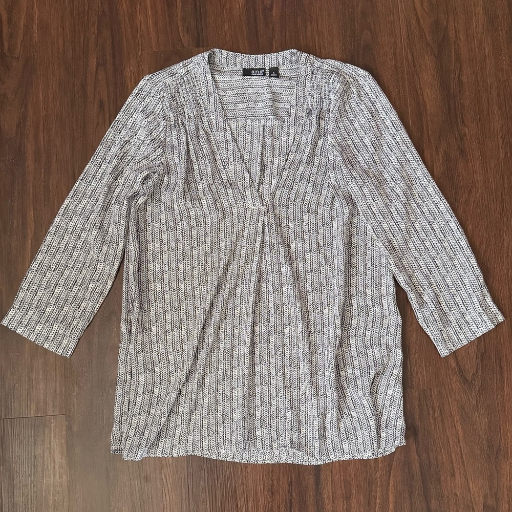 A.n.a longsleeve
Size small